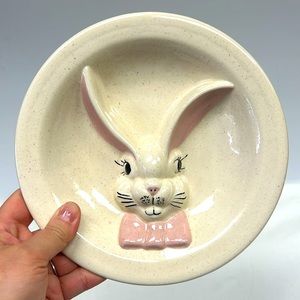 Vintage 1985 artist signed 3D bunny design ceramic  child’s divided serving dish